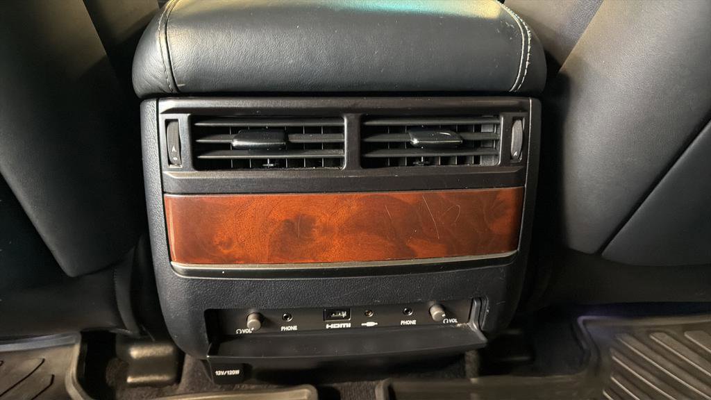 Used 2016 Lexus LX 570 4WD image 21