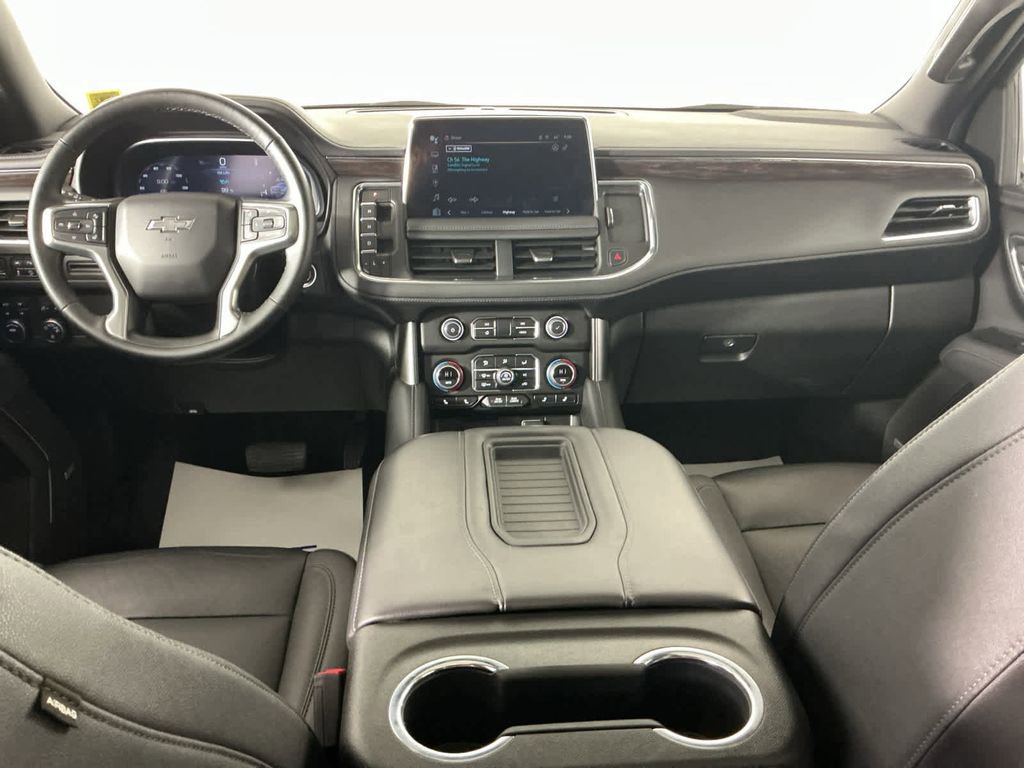 Used 2024 Chevrolet Suburban Z71 w/ Luxury Package image 15