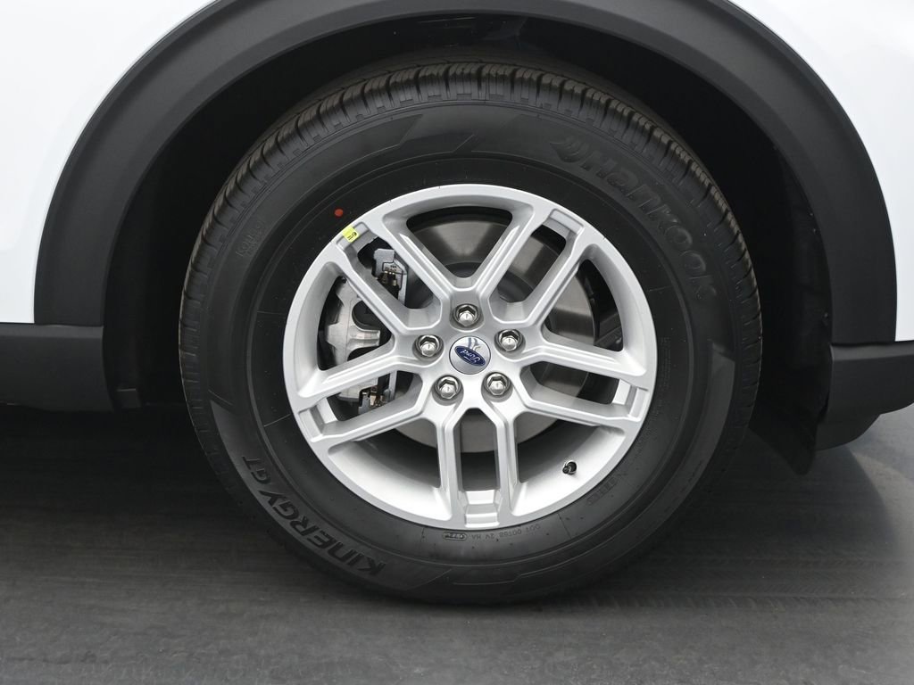 New 2026 Ford Explorer Active RWD image 23