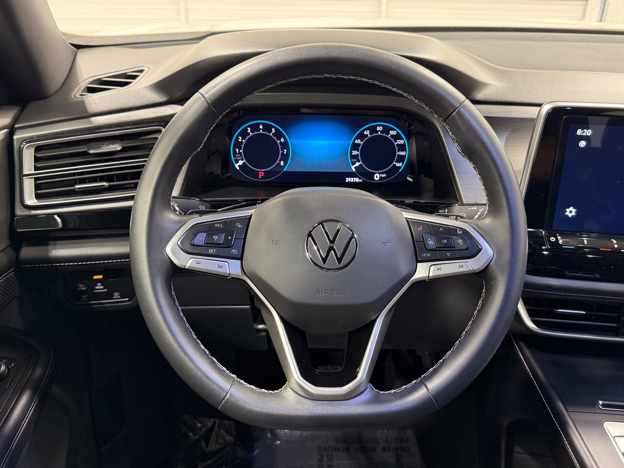 Certified 2024 Volkswagen Atlas Cross Sport SE FWD image 34