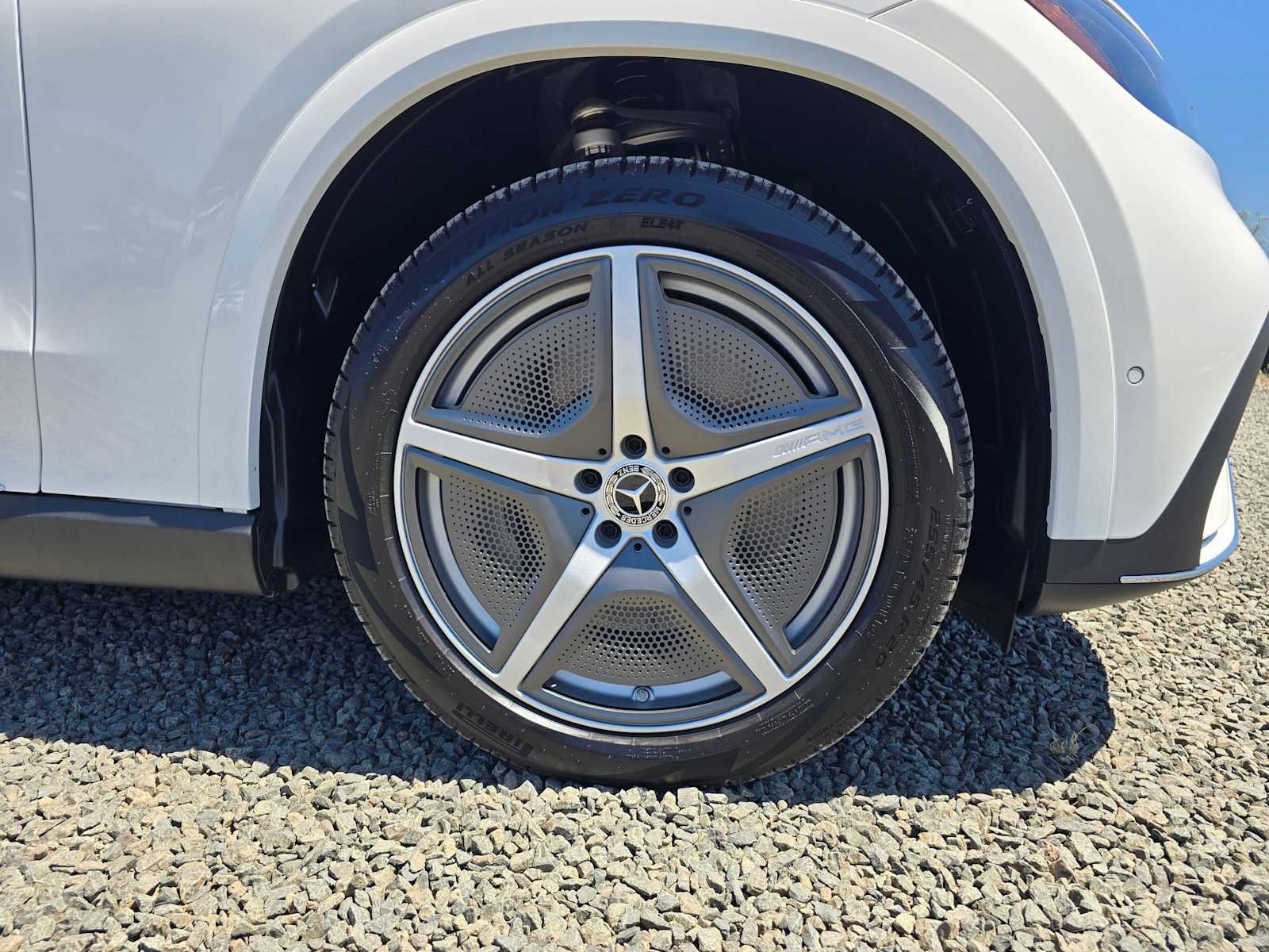 New 2026 Mercedes-Benz EQE 320 4MATIC SUV image 9