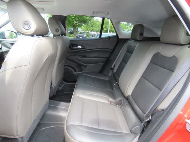 Used 2024 Chevrolet Trax ACTIV w/ Sunroof Package FWD image 14