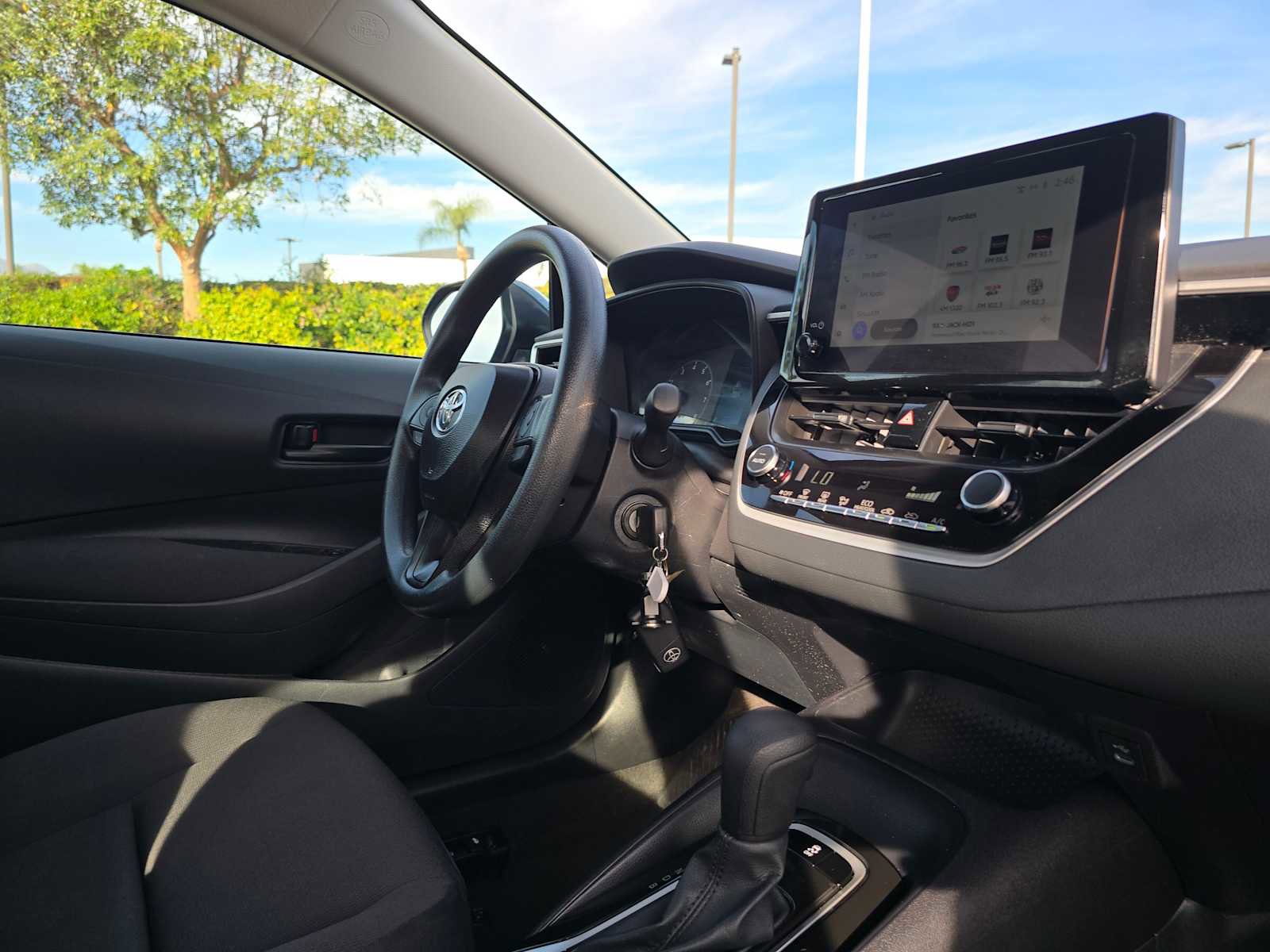 Certified 2025 Toyota Corolla LE image 10