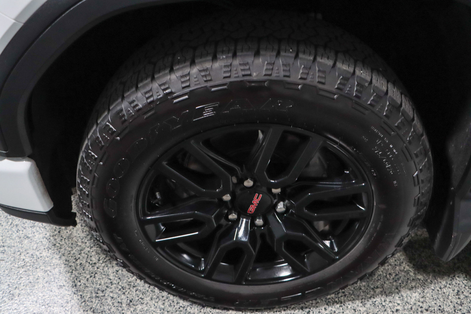 Used 2025 GMC Sierra 1500 Elevation w/ Elevation Premium Package image 11