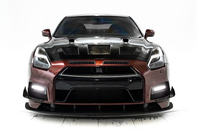 Used 2014 Nissan GT-R Premium AWD/4WD image 7