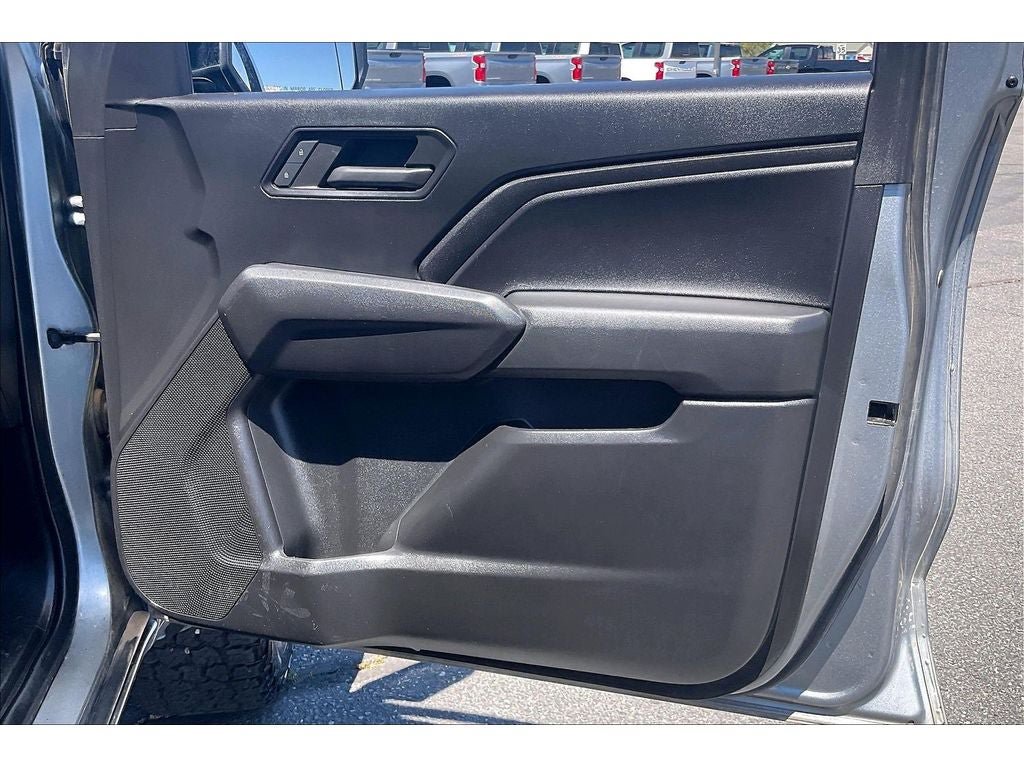 Used 2023 Chevrolet Colorado Trail Boss w/ Technology Package AWD/4WD image 26