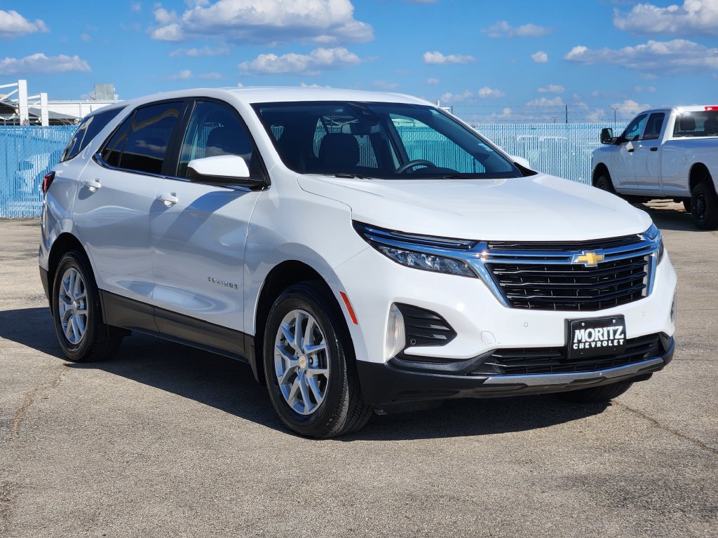 Used 2023 Chevrolet Equinox LT w/ LPO, Floor Liner Package AWD/4WD image 3