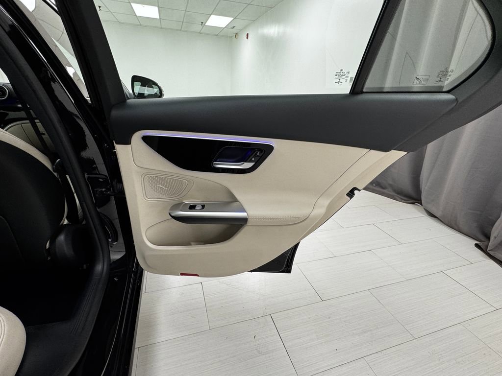 Used 2022 Mercedes-Benz C 300 4MATIC Sedan image 15