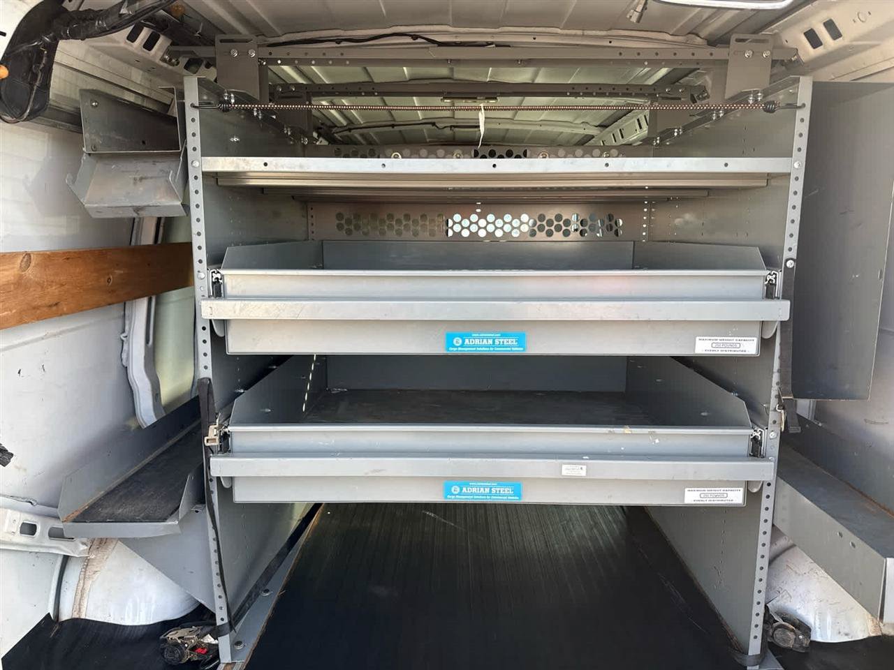 Used 2018 Chevrolet Express 2500 w/ Driver Convenience Package RWD image 17