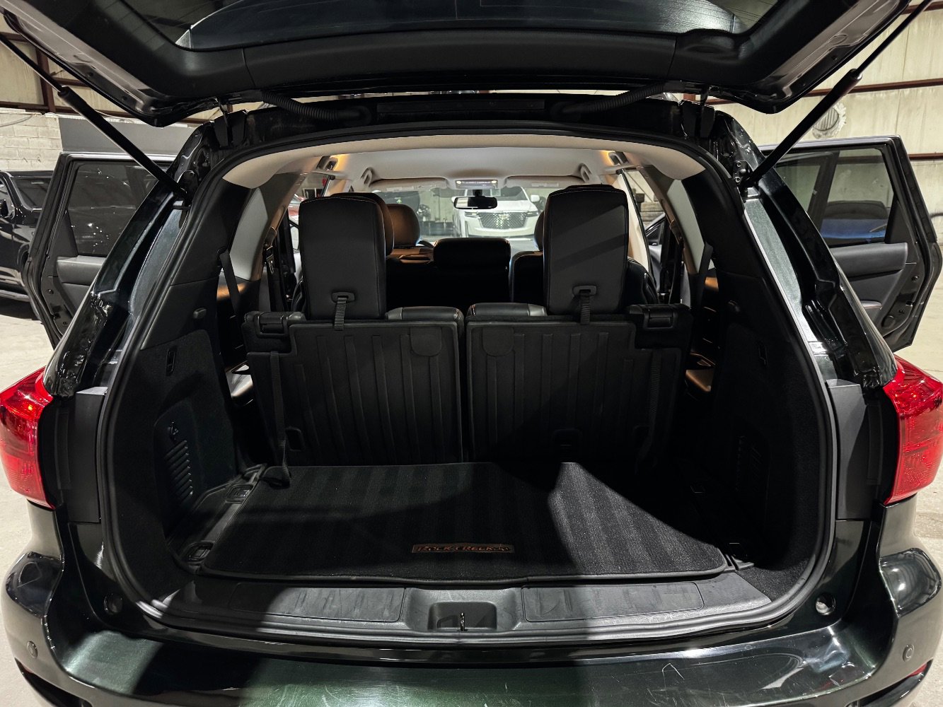 Used 2020 Nissan Pathfinder SV w/ Rock Creek Edition image 18