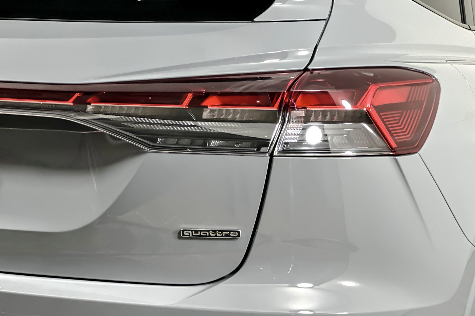 Certified 2023 Audi Q4 e-tron Premium AWD/4WD image 25