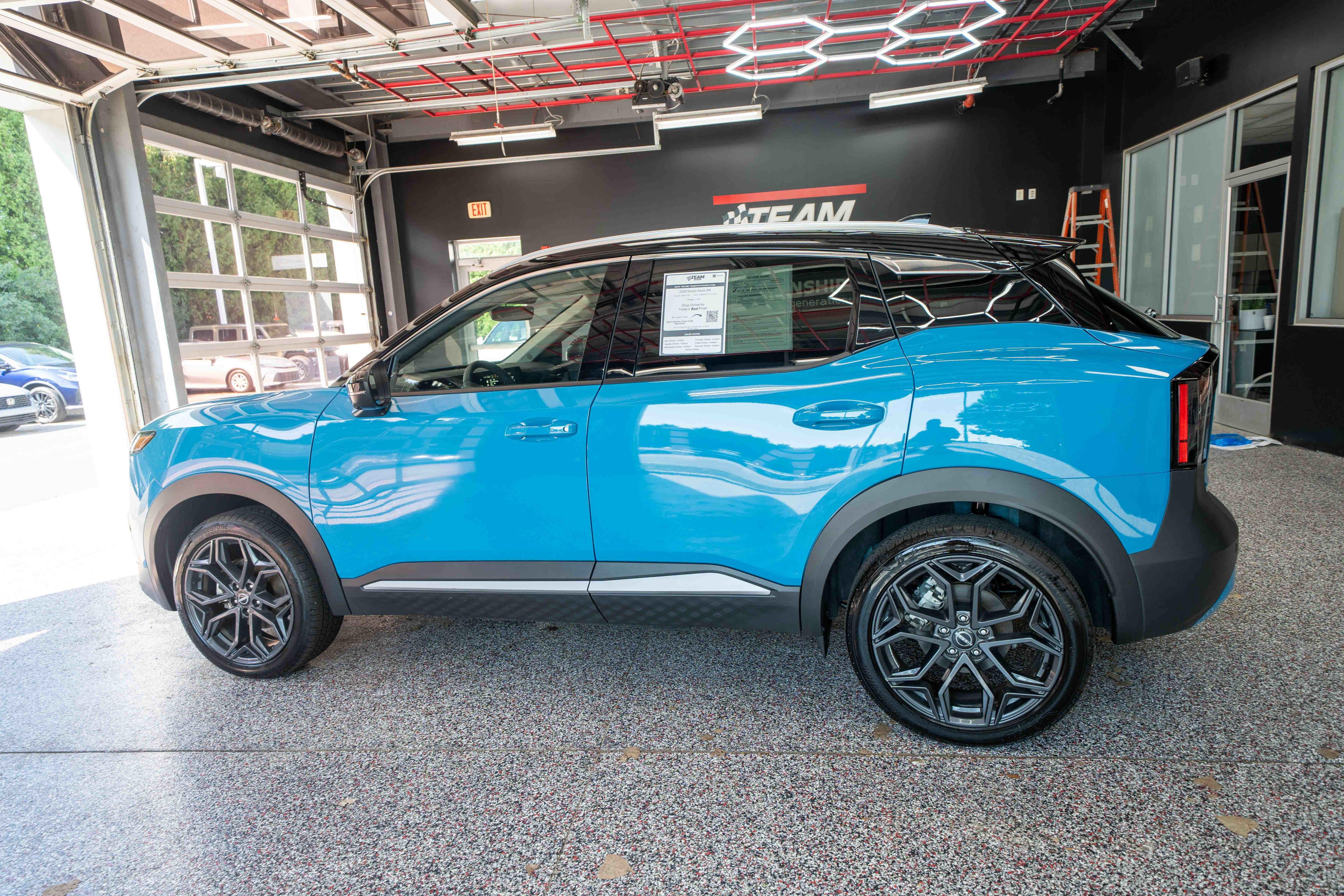 Used 2026 Nissan Kicks SR w/ SR Premium Package AWD/4WD image 2