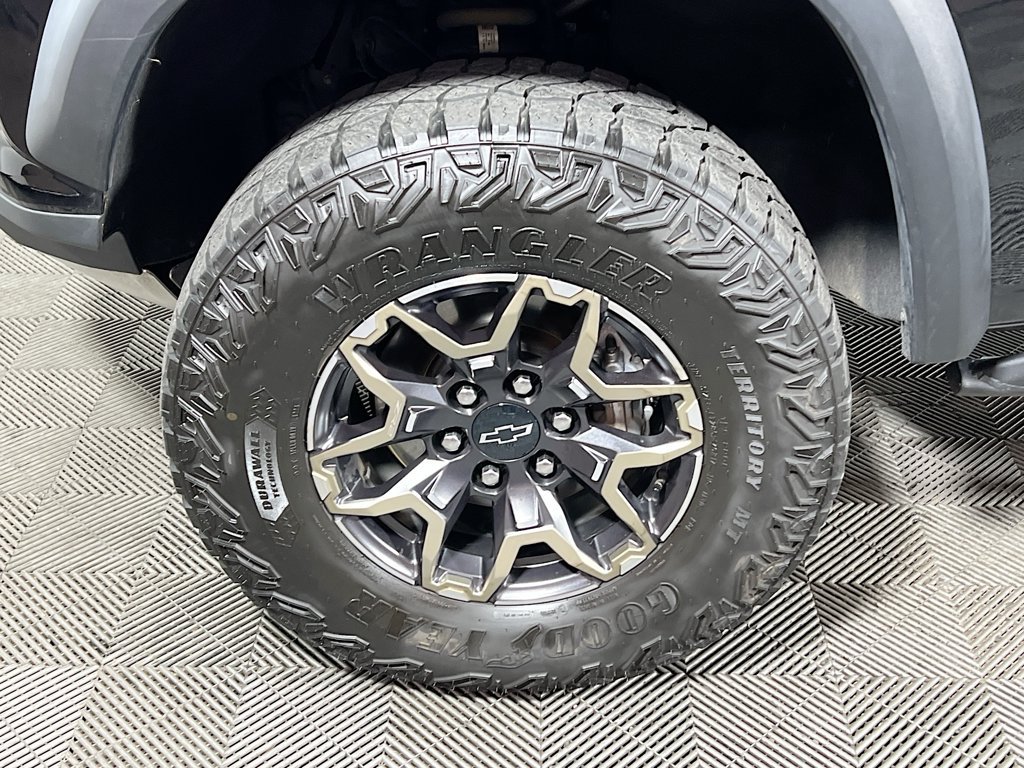 Used 2023 Chevrolet Colorado ZR2 AWD/4WD image 27