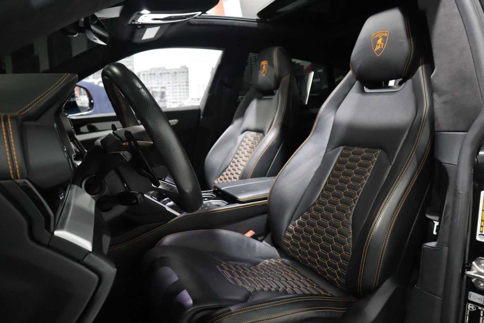 Used 2019 Lamborghini Urus image 16