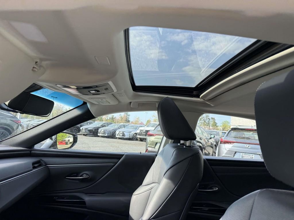 Used 2025 Lexus ES 350 w/ Premium Package image 20