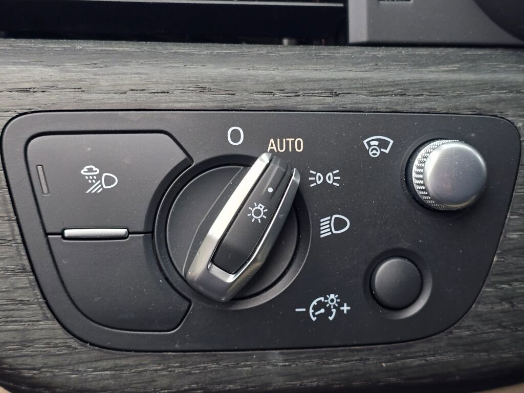 Used 2018 Audi A4 2.0T allroad Prestige image 32