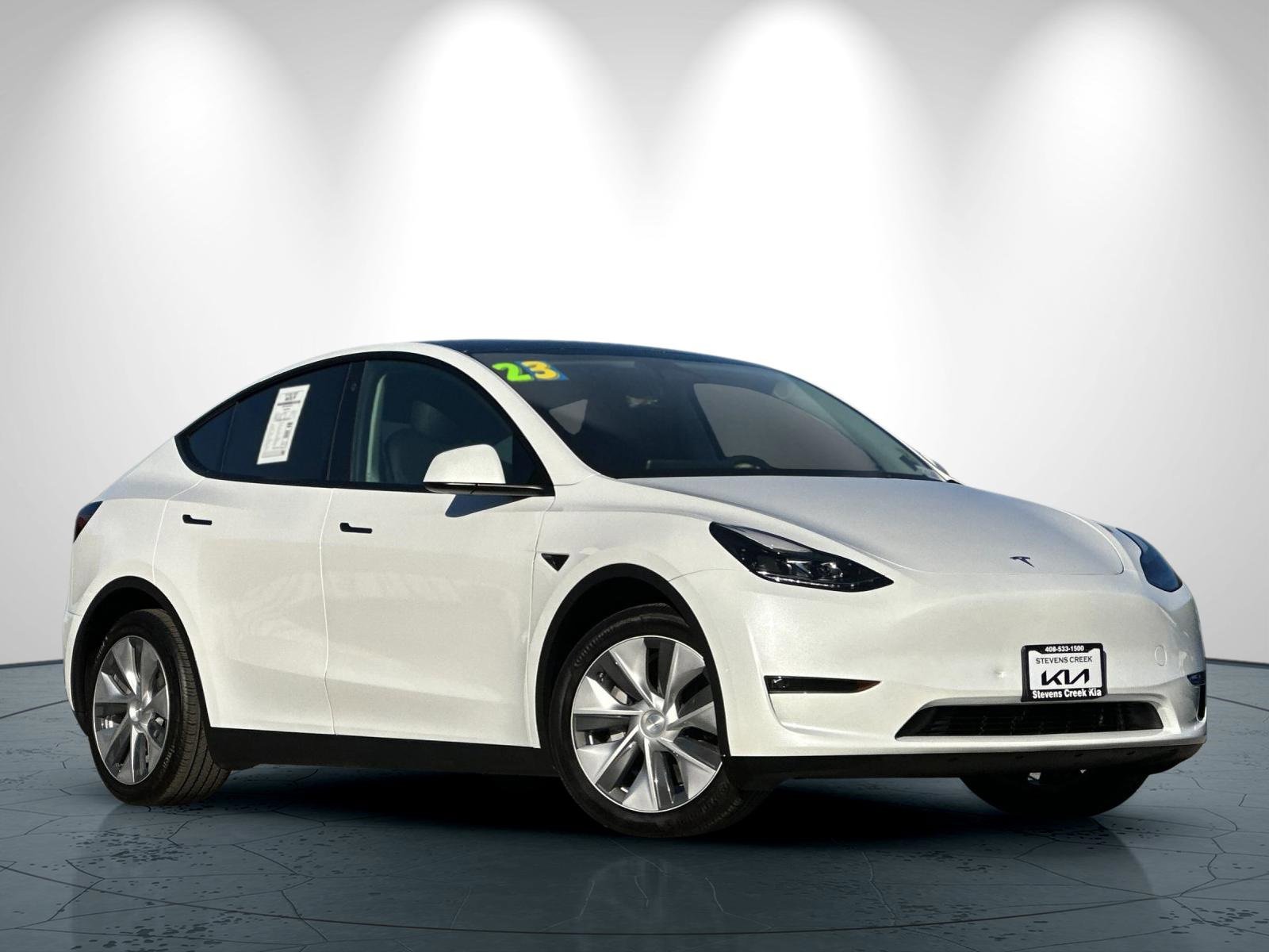 Used 2023 Tesla Model Y Long Range image 2
