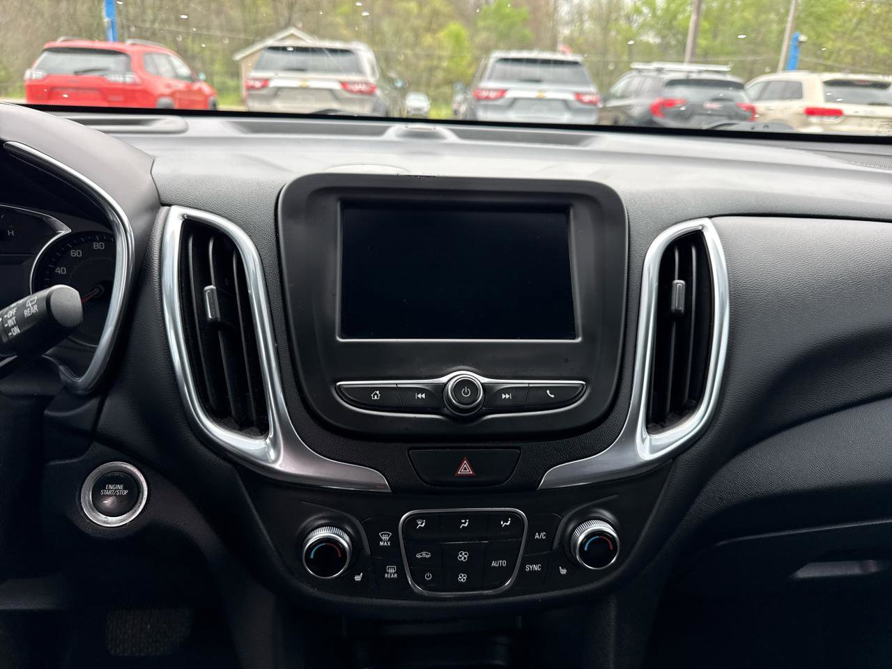 Used 2021 Chevrolet Equinox LT FWD image 18