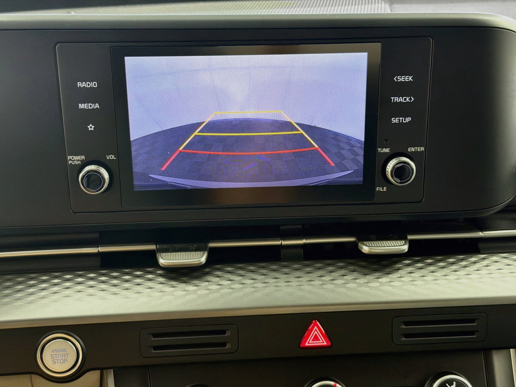 Used 2022 Kia Carnival LX FWD image 23