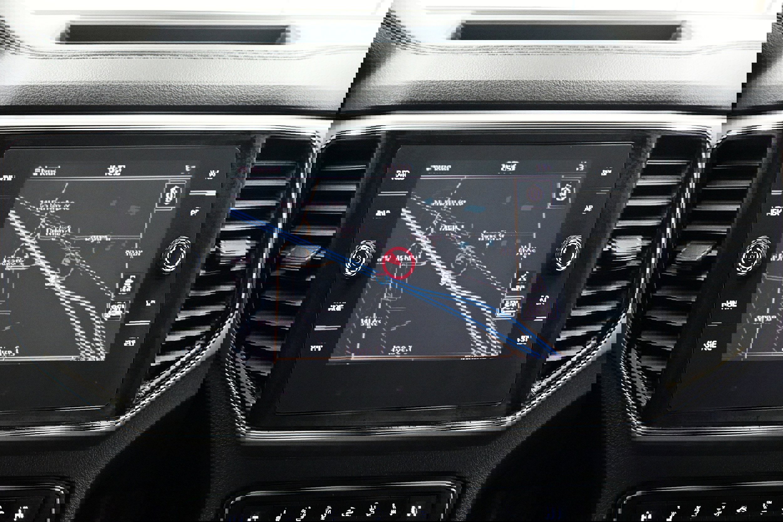 Used 2019 Volkswagen Atlas SEL Premium image 13