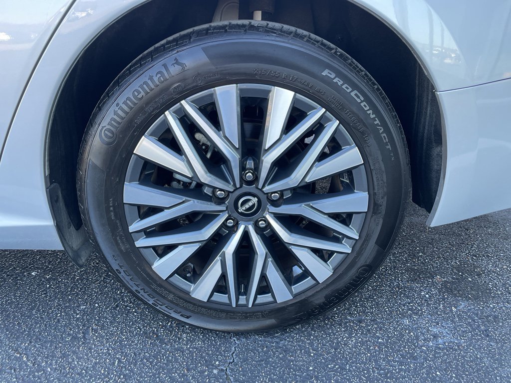 Used 2024 Nissan Altima 2.5 SV image 24