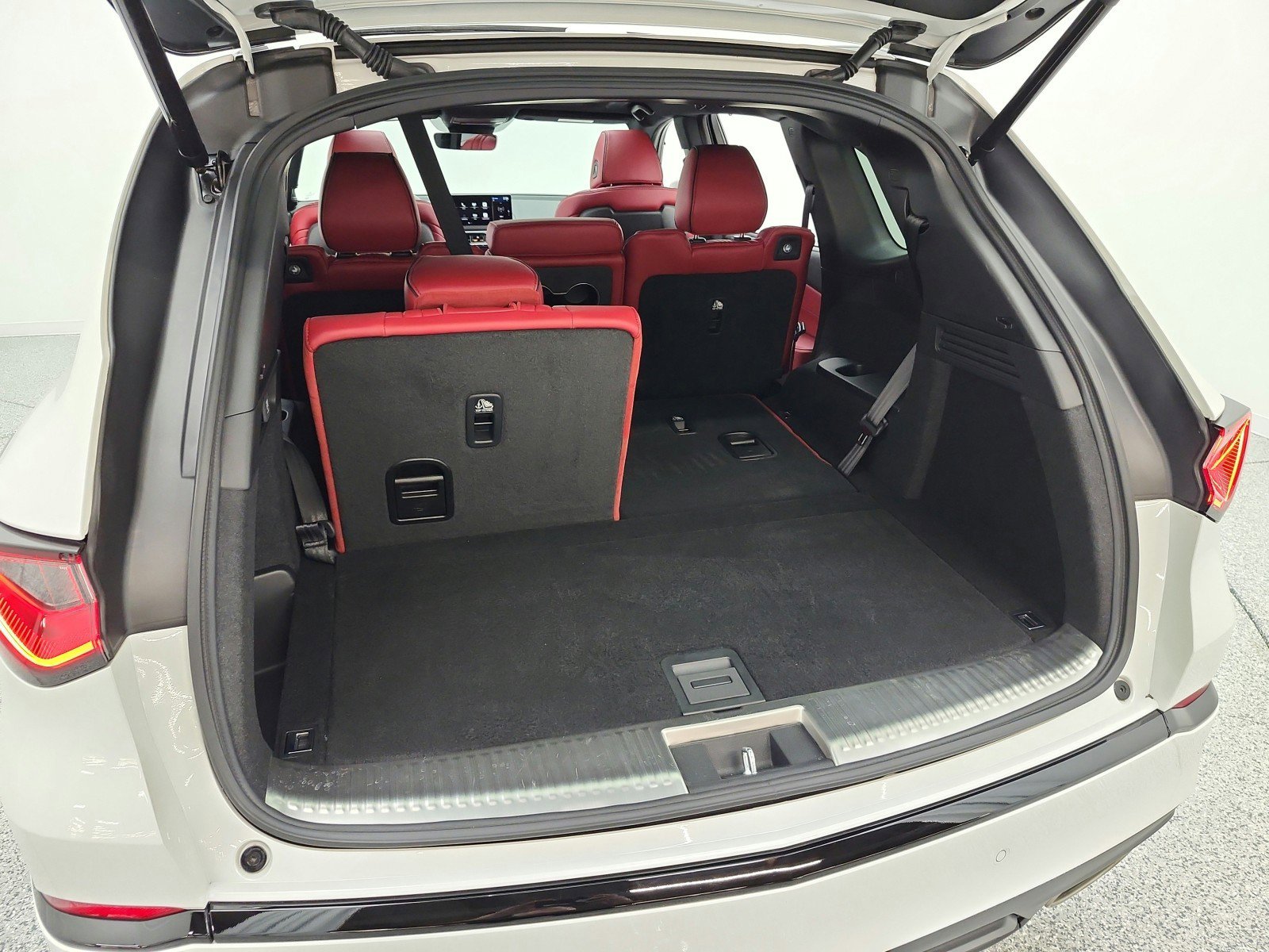 Used 2026 Acura MDX A-Spec image 23