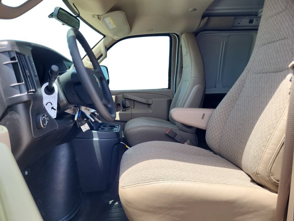 New 2026 Chevrolet Express 3500 w/ Driver Convenience Package RWD image 11
