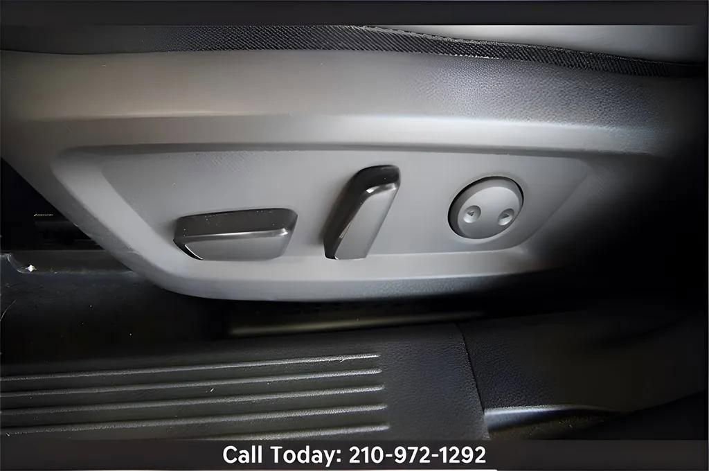 Used 2021 Nissan Rogue Platinum AWD/4WD image 28