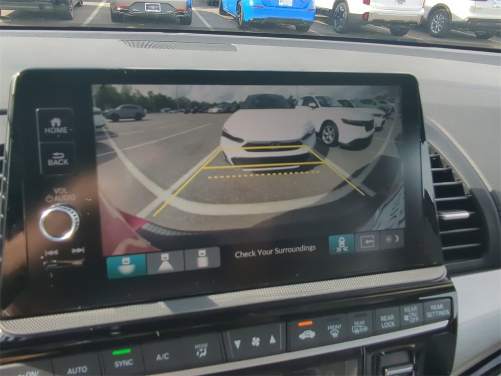 New 2026 Honda Odyssey Touring image 21
