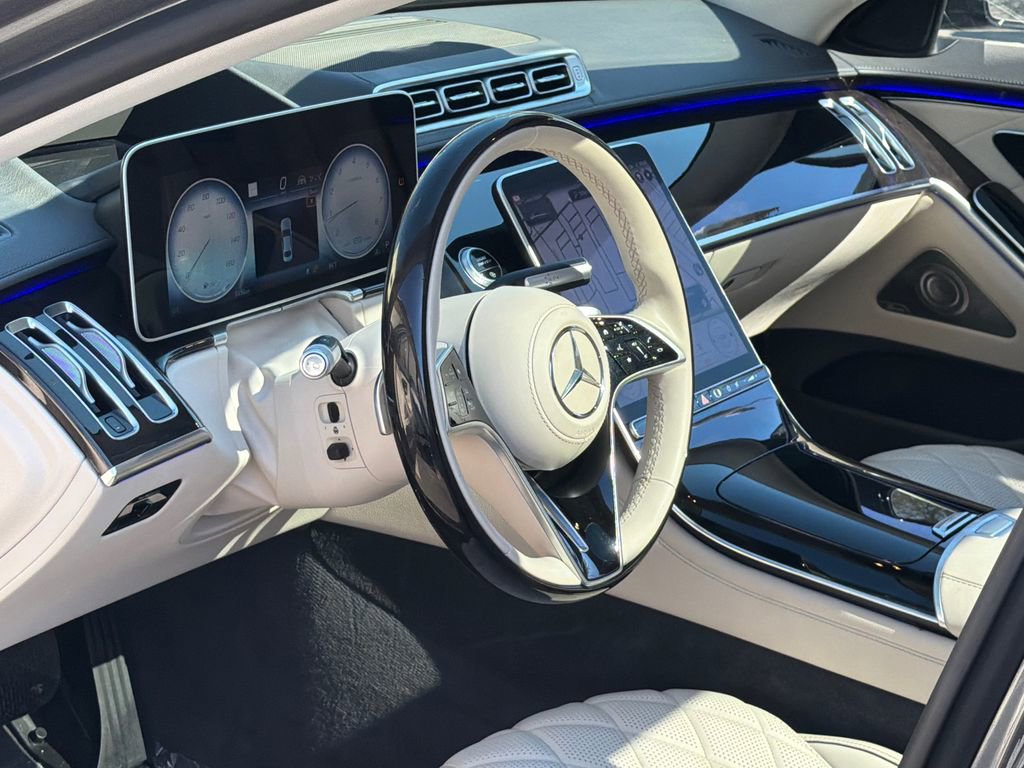 Used 2022 Mercedes-Benz S 580 4MATIC Sedan w/ 3D Technology Package image 13