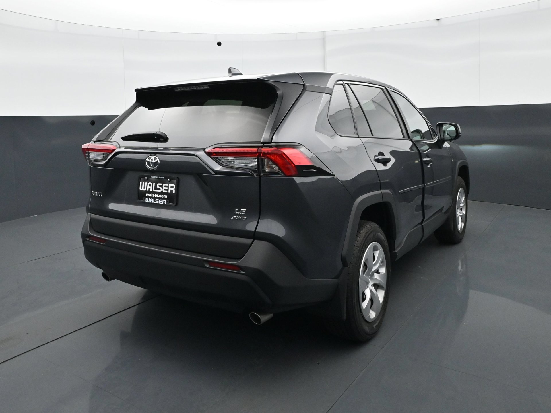 Used 2024 Toyota RAV4 LE AWD/4WD image 5