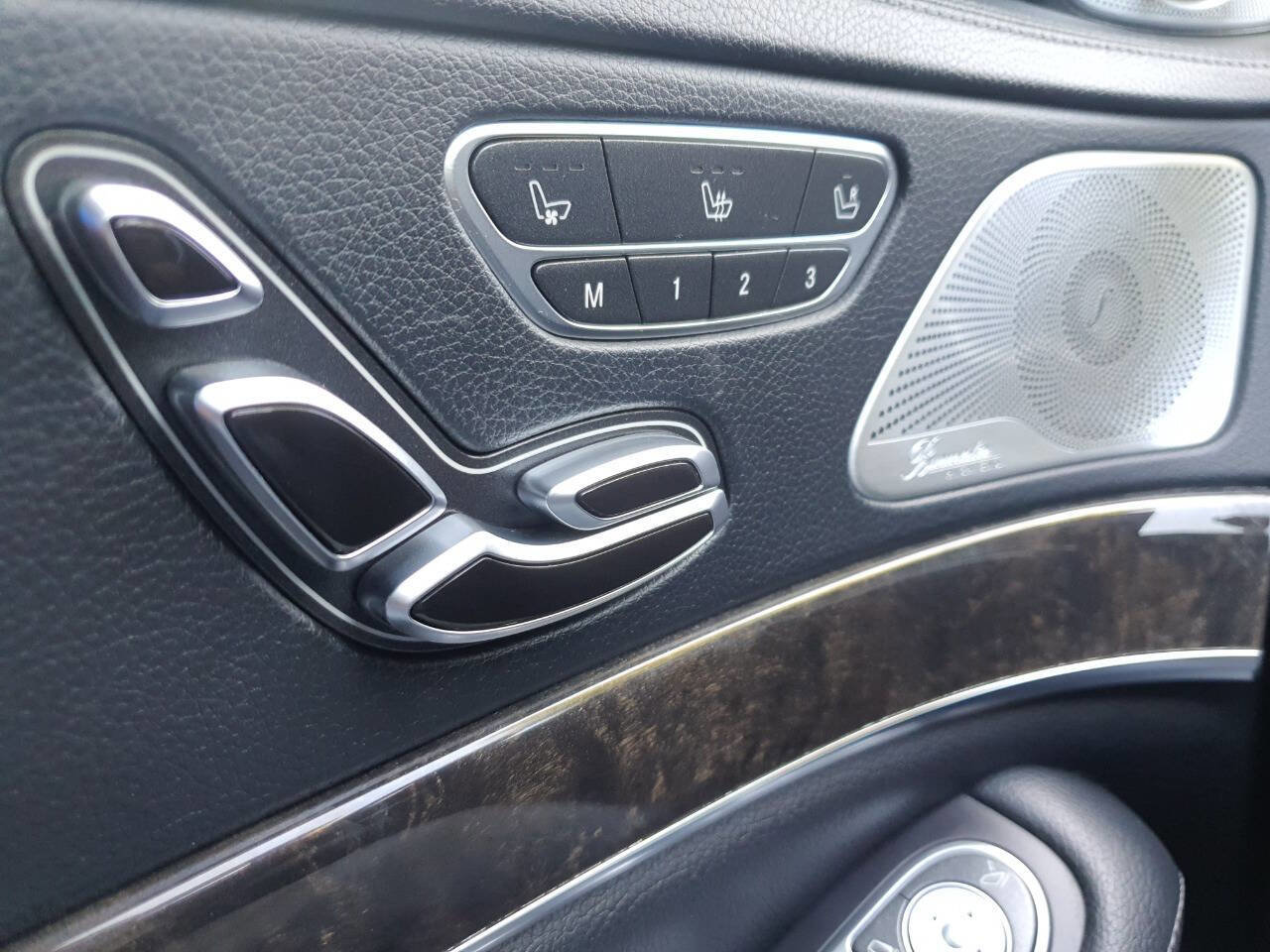 Used 2017 Mercedes-Benz S 550 4MATIC Sedan image 42