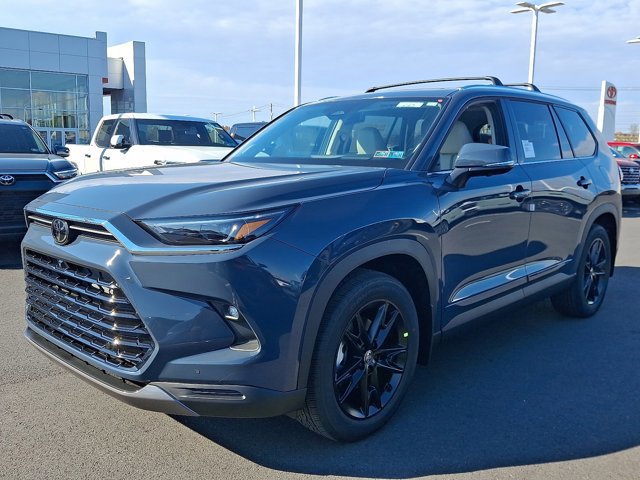 New 2026 Toyota Grand Highlander AWD image 3