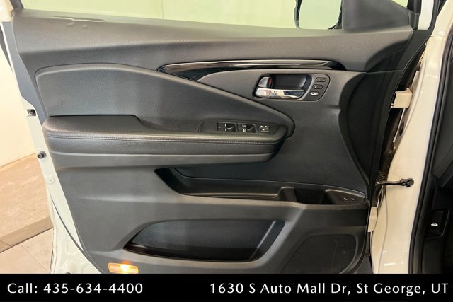 Used 2017 Honda Pilot Touring image 14