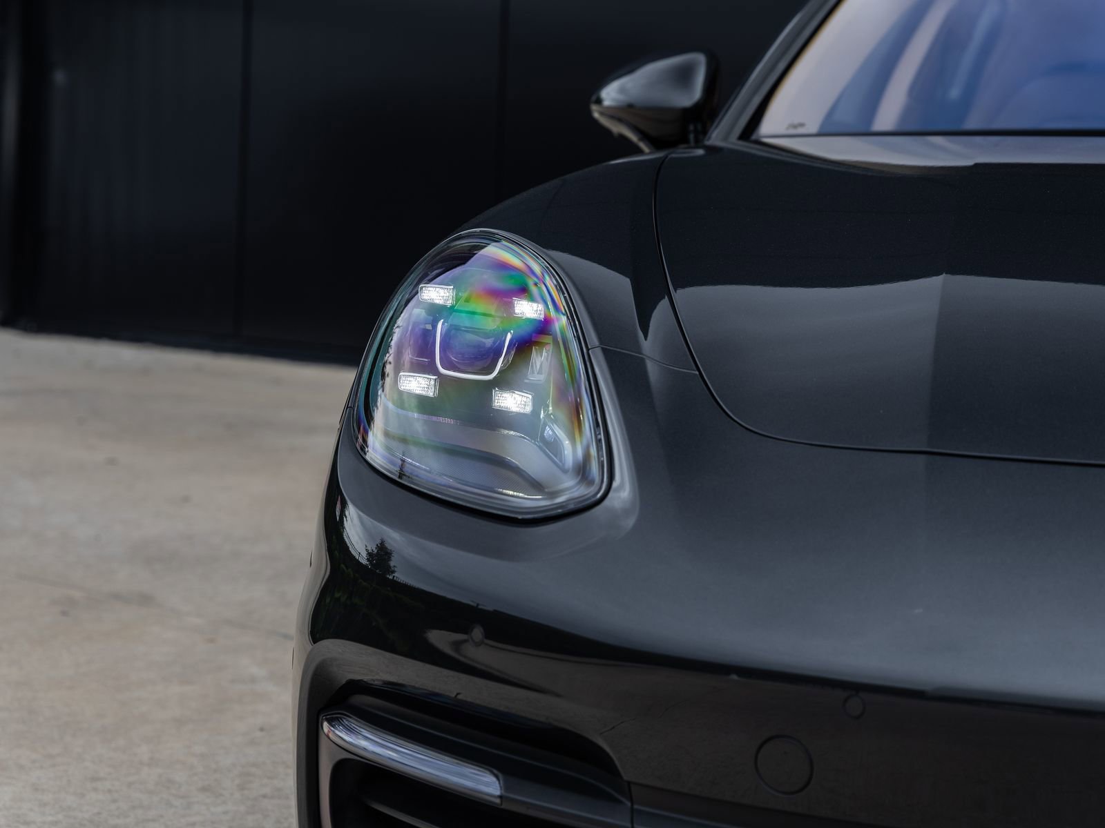 Certified 2018 Porsche Panamera image 17