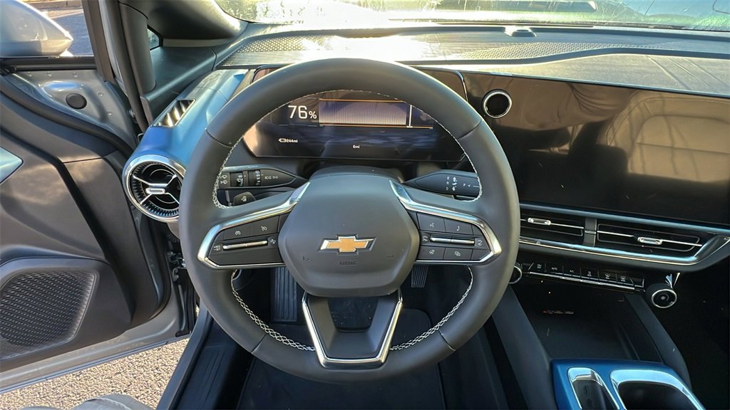 New 2026 Chevrolet Equinox EV LT image 17