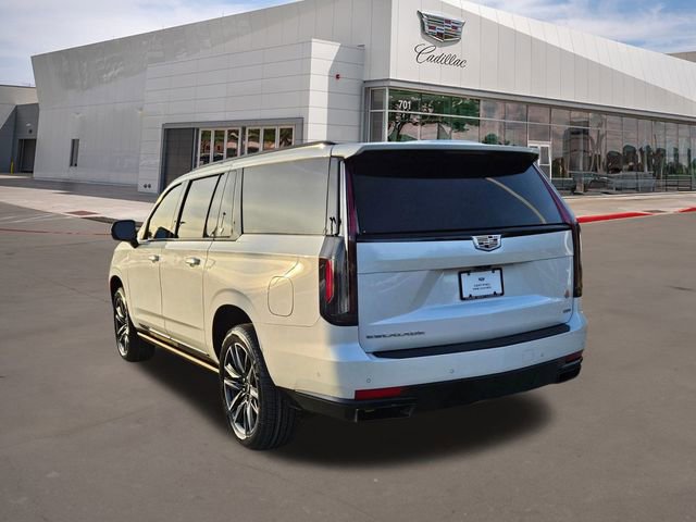 Certified 2022 Cadillac Escalade ESV Sport Platinum w/ Heavy-Duty Trailer Package image 4