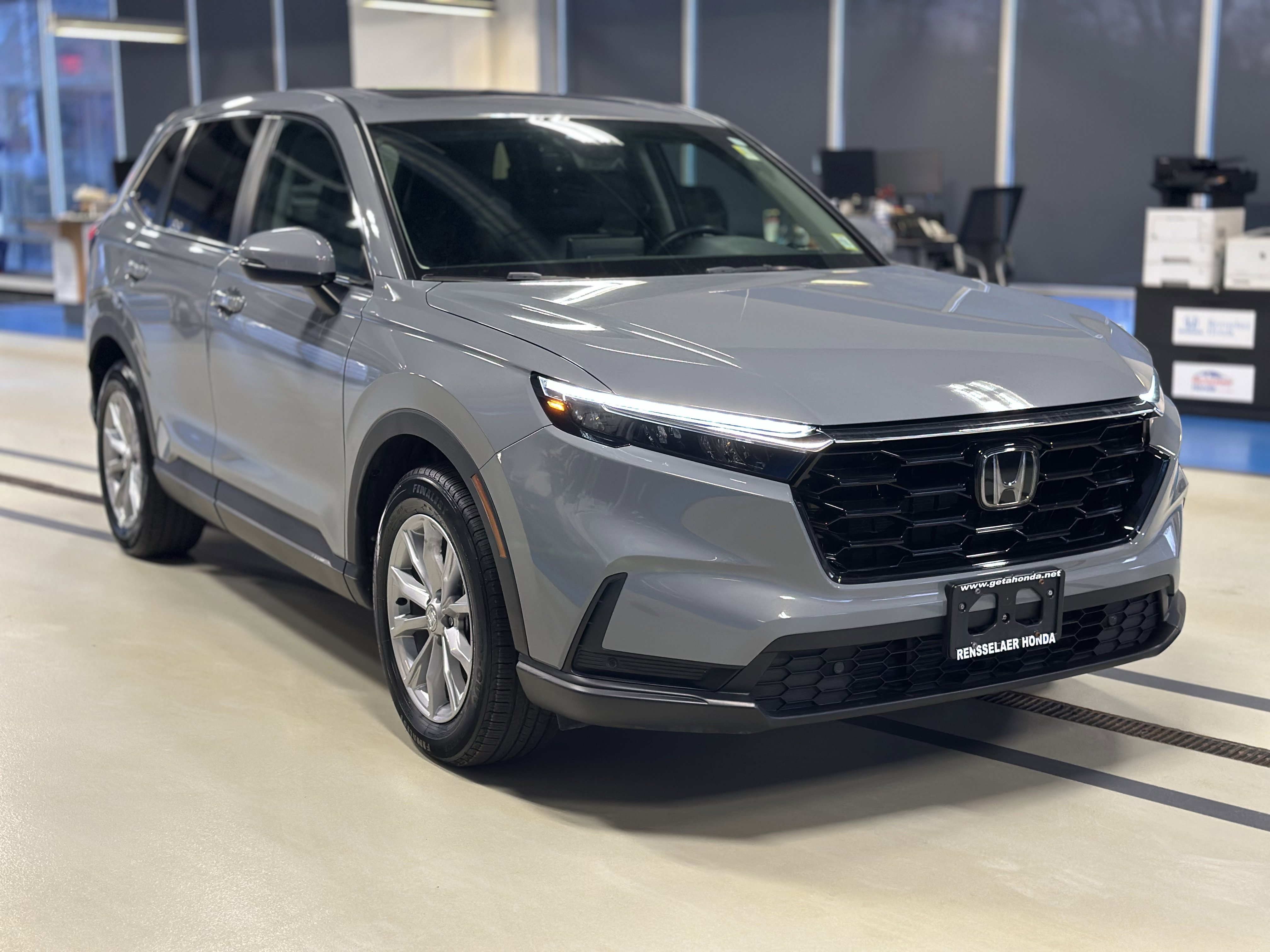 Used 2023 Honda CR-V EX-L image 3