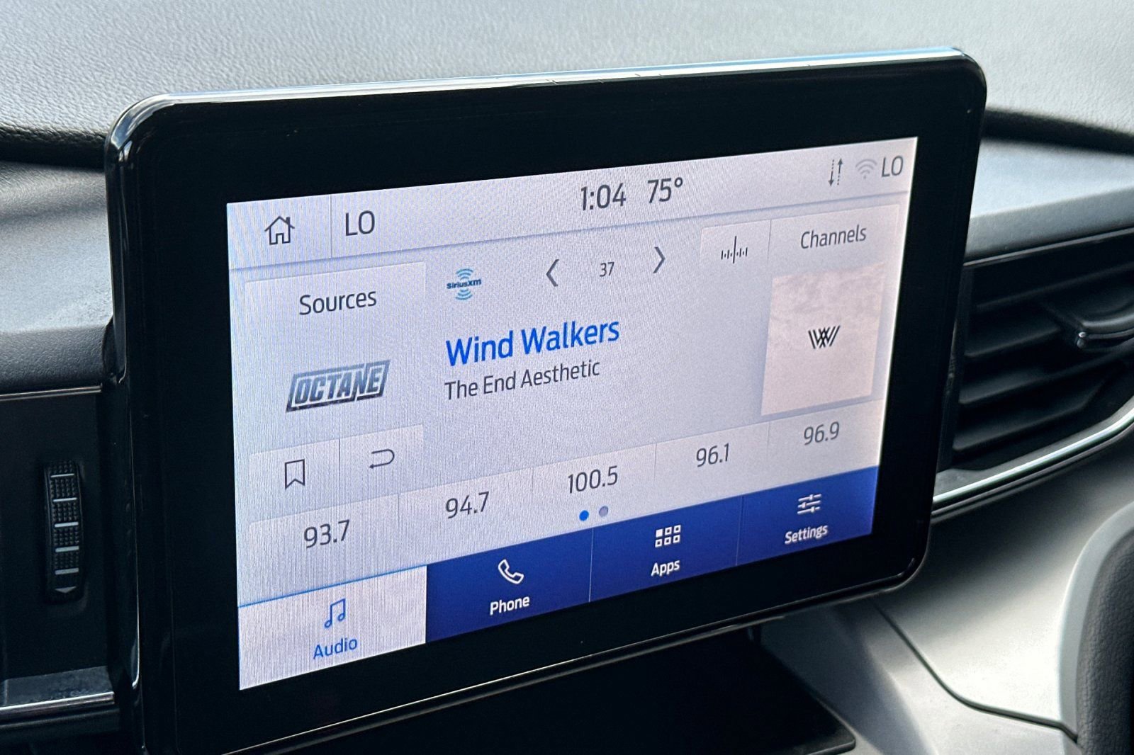 Used 2023 Ford Explorer XLT w/ Equipment Group 202A image 19