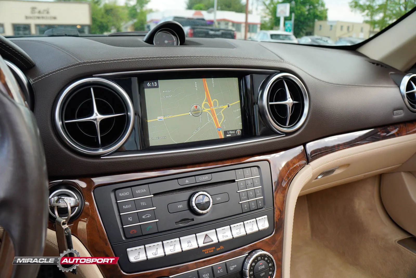 Used 2017 Mercedes-Benz SL 550 image 37
