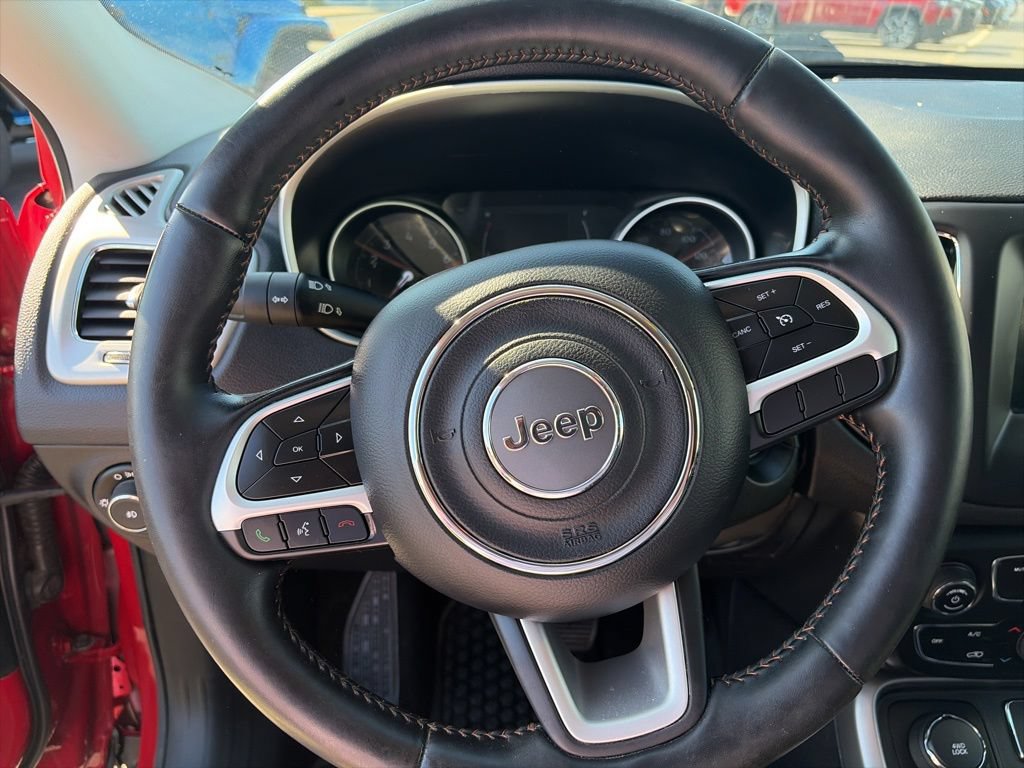Used 2020 Jeep Compass Latitude w/ Cold Weather Group AWD/4WD image 23