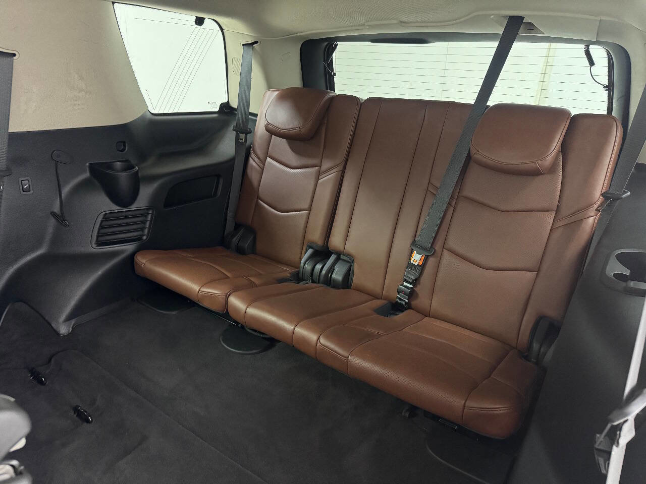 Used 2020 Cadillac Escalade Premium Luxury AWD/4WD image 22