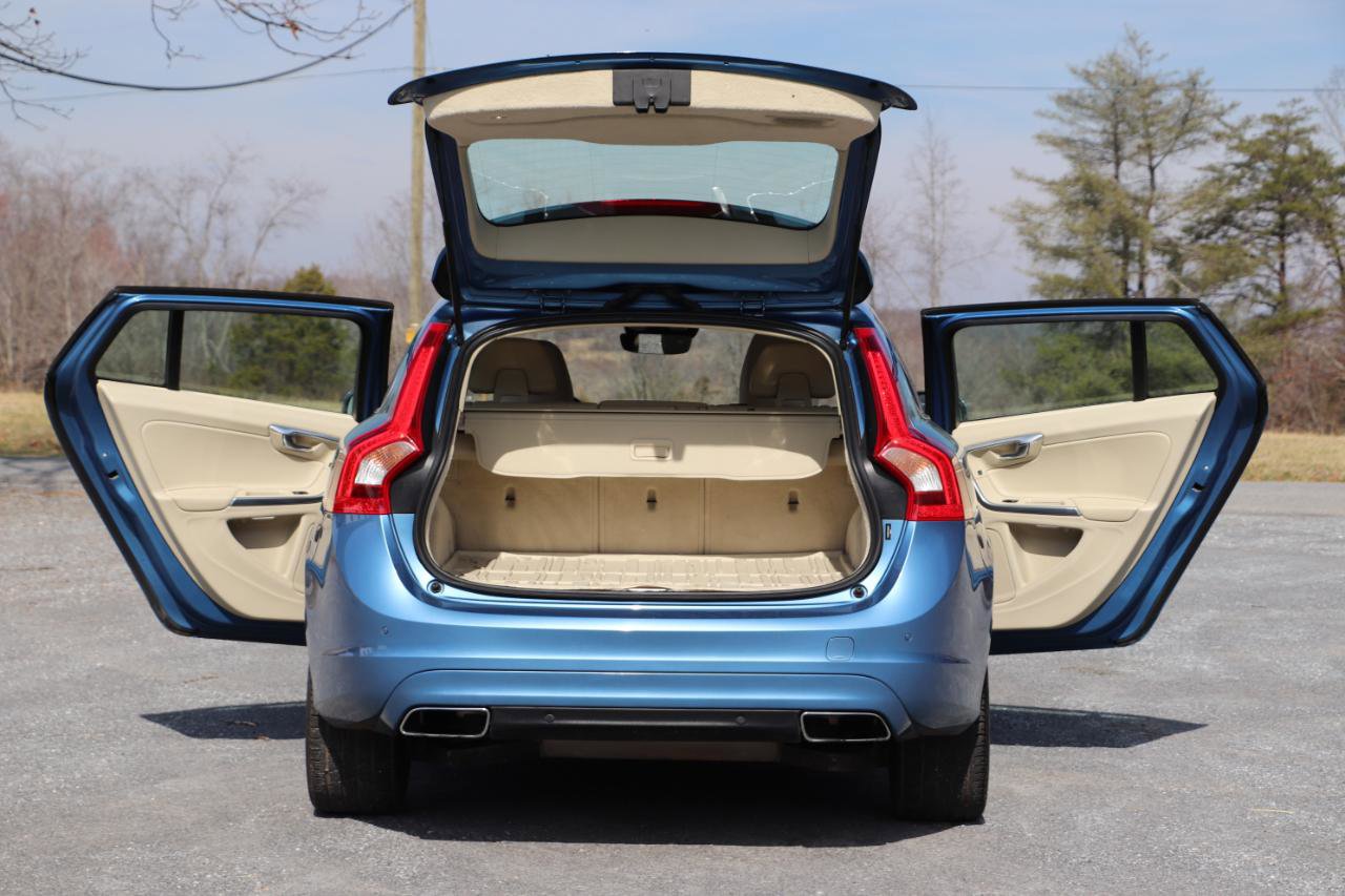 Used 2015 Volvo V60 T5 Platinum image 5