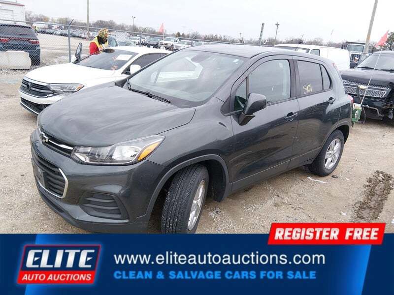 Used 2019 Chevrolet Trax LS w/ Tint and Cruise Package FWD image 4