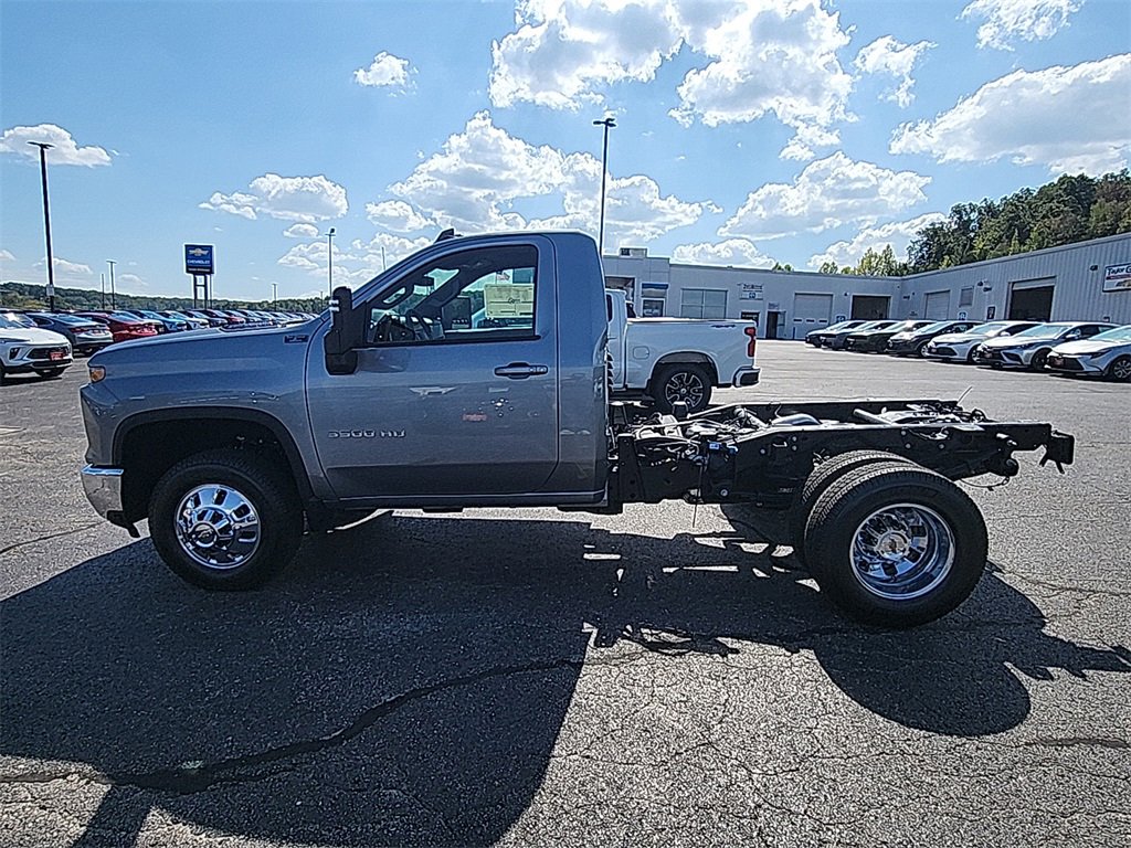 New 2026 Chevrolet Silverado 3500 LT w/ Convenience Package image 5