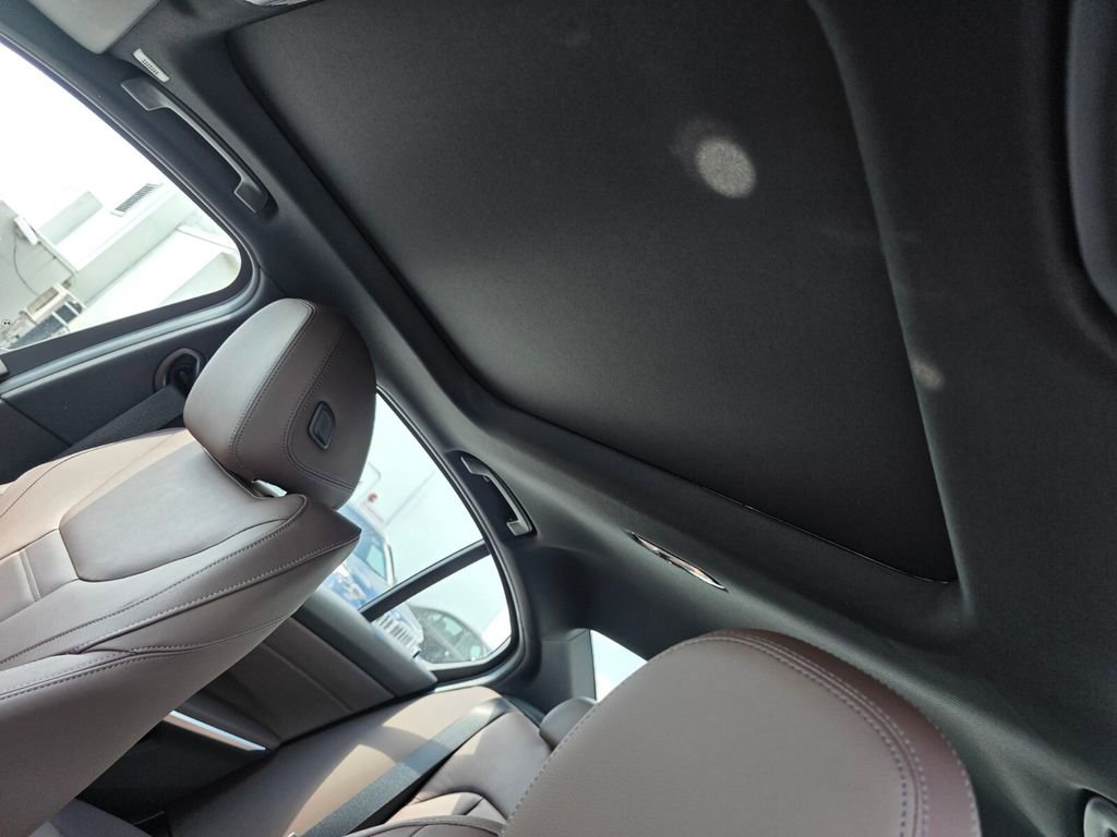 New 2026 BMW 330i Sedan image 10