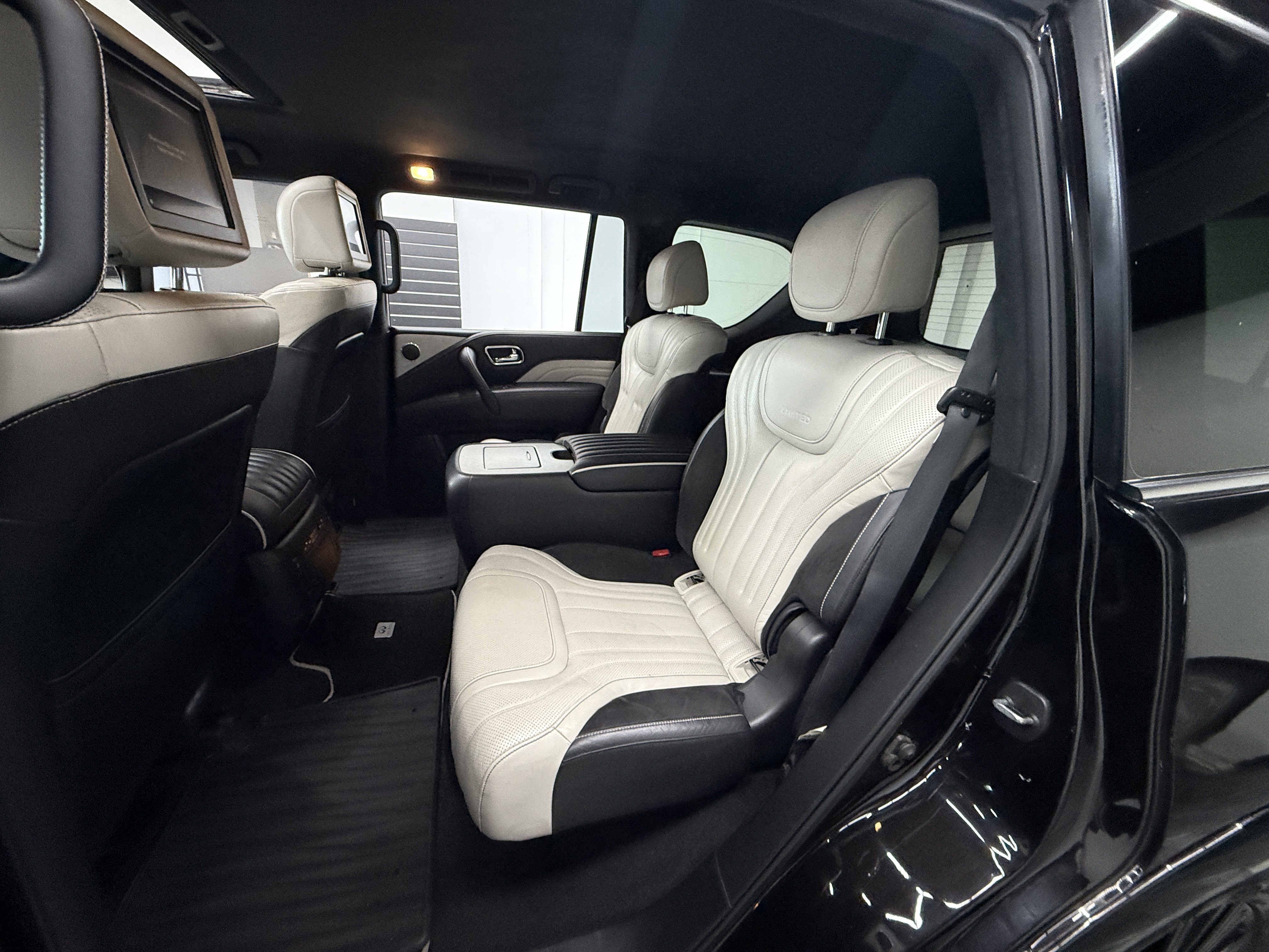 Used 2019 INFINITI QX80 Limited image 24