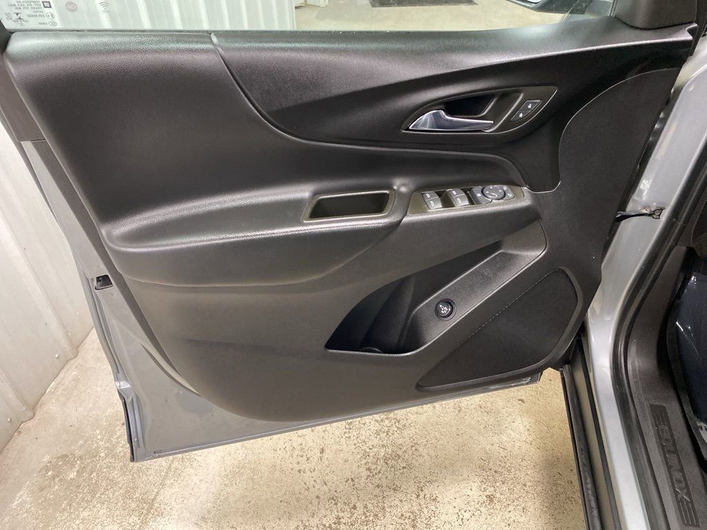 Used 2023 Chevrolet Equinox LT image 26
