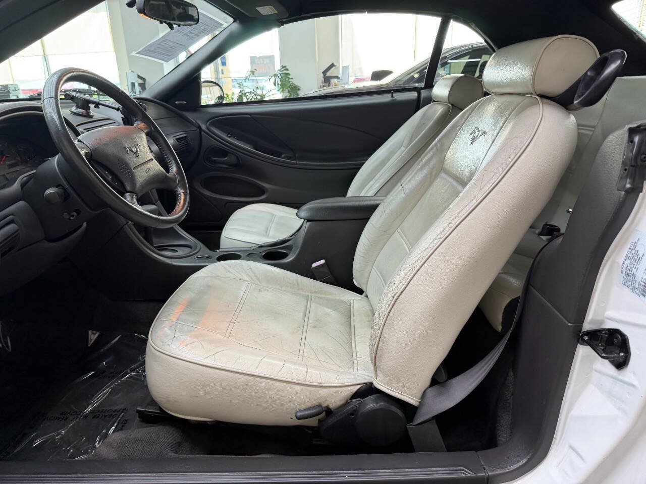 Used 2003 Ford Mustang Convertible RWD image 12