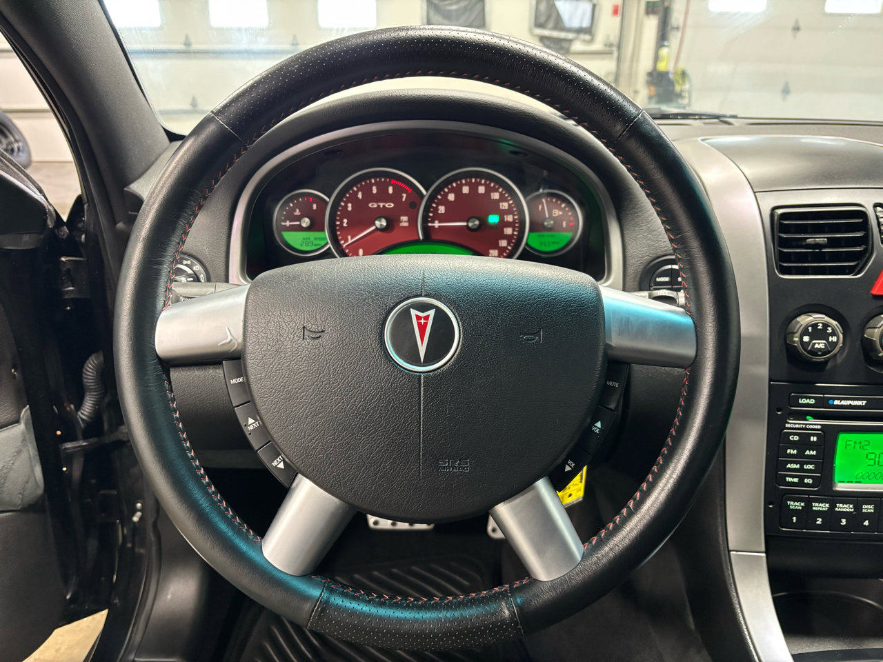 Used 2004 Pontiac GTO image 29